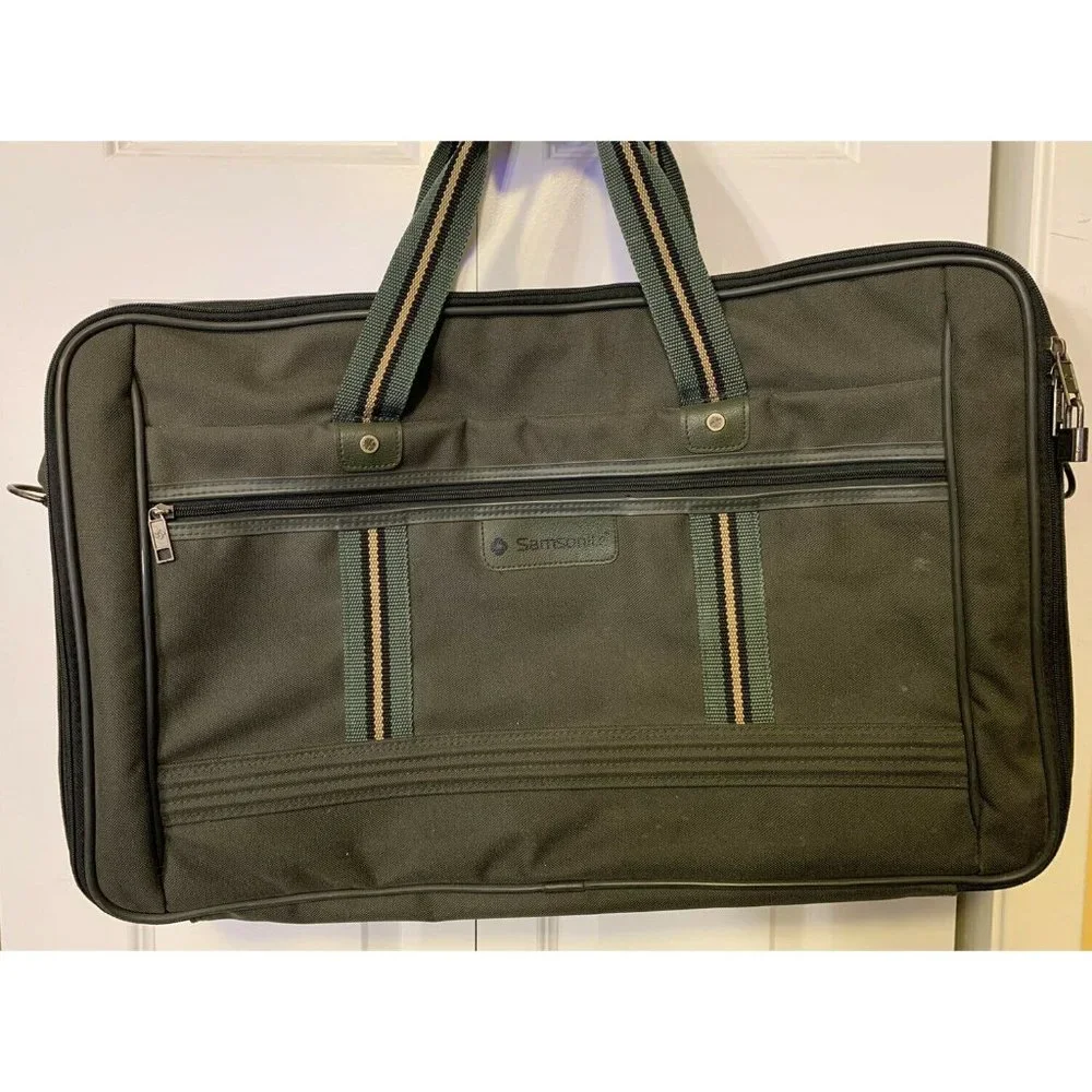 Samsonite carry‎ on Duffle Bag Green 22”L x 14”H x 8.5”W